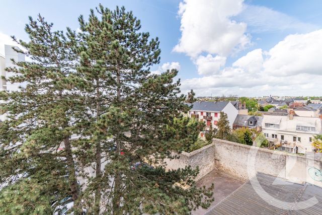 Appartement T4 &agrave; vendre - 5 pi&egrave;ces - 78,50 m2 - Laval - 53 - PAYS-DE-LOIRE