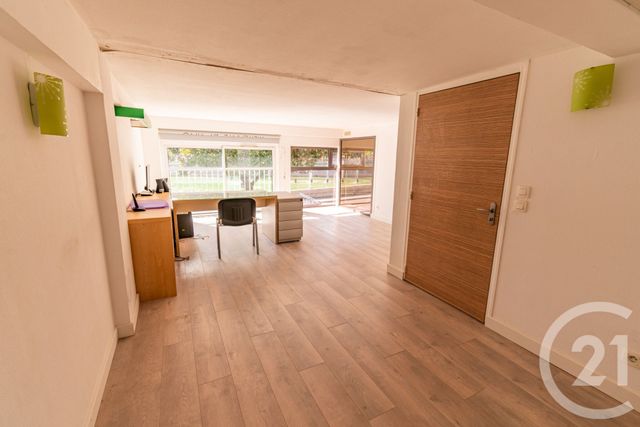 Appartement Local &agrave; vendre - 4 pi&egrave;ces - 83,50 m2 - Laval - 53 - PAYS-DE-LOIRE