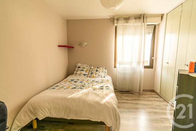 Appartement T3 &agrave; vendre - 4 pi&egrave;ces - 76,30 m2 - Laval - 53 - PAYS-DE-LOIRE