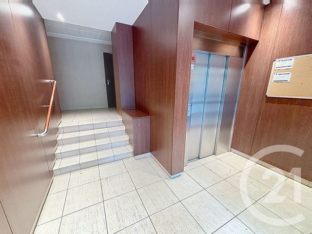 Appartement F2 &agrave; vendre - 2 pi&egrave;ces - 45,70 m2 - Laval - 53 - PAYS-DE-LOIRE