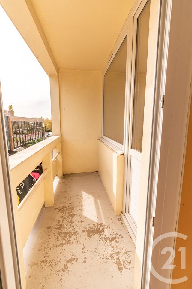 Appartement T3 &agrave; vendre - 3 pi&egrave;ces - 60,50 m2 - Laval - 53 - PAYS-DE-LOIRE