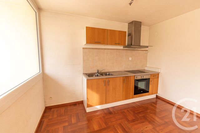 Appartement T3 &agrave; vendre - 3 pi&egrave;ces - 60,50 m2 - Laval - 53 - PAYS-DE-LOIRE