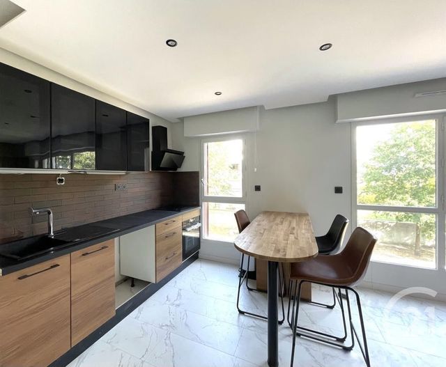 Appartement T2 à vendre - 2 pièces - 45,28 m2 - St Jacques De La Lande - 35 - BRETAGNE