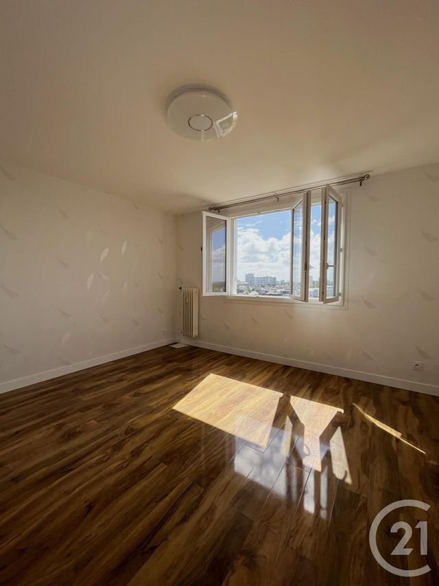Appartement T3 à louer - 3 pièces - 57,20 m2 - St Jacques De La Lande - 35 - BRETAGNE