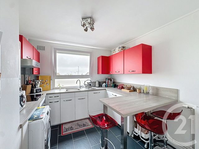 Appartement T4 à vendre - 4 pièces - 82 m2 - St Jacques De La Lande - 35 - BRETAGNE