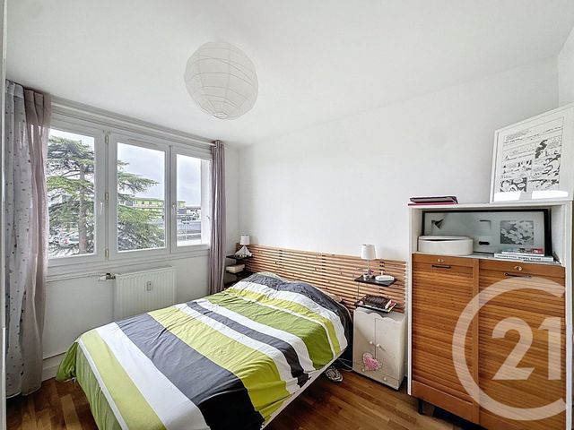 Appartement T4 à vendre - 4 pièces - 82 m2 - St Jacques De La Lande - 35 - BRETAGNE