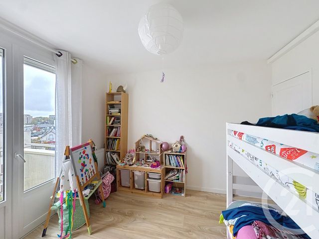 Appartement T4 à vendre - 4 pièces - 82 m2 - St Jacques De La Lande - 35 - BRETAGNE