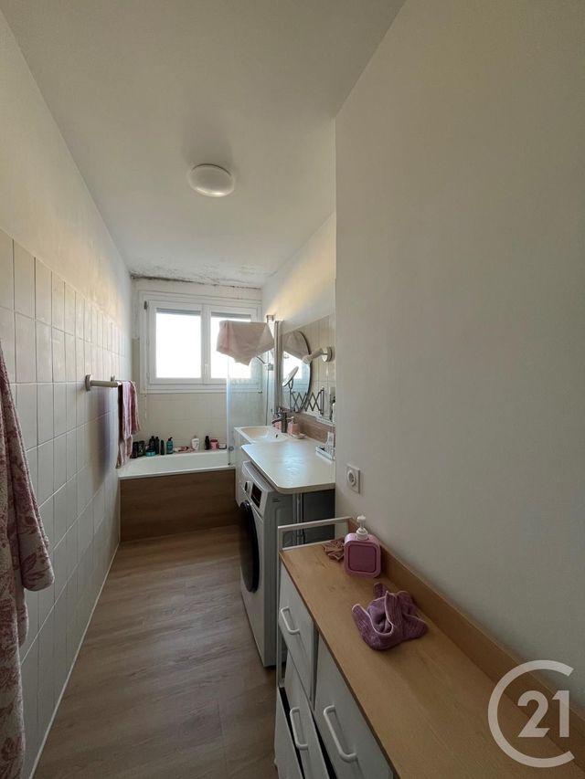 Appartement T4 à louer - 4 pièces - 69 m2 - Rennes - 35 - BRETAGNE