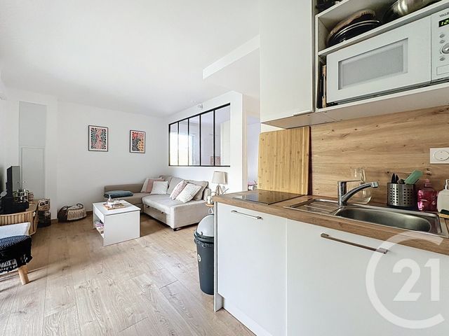 Appartement F1 bis à vendre - 2 pièces - 30,62 m2 - St Jacques De La Lande - 35 - BRETAGNE