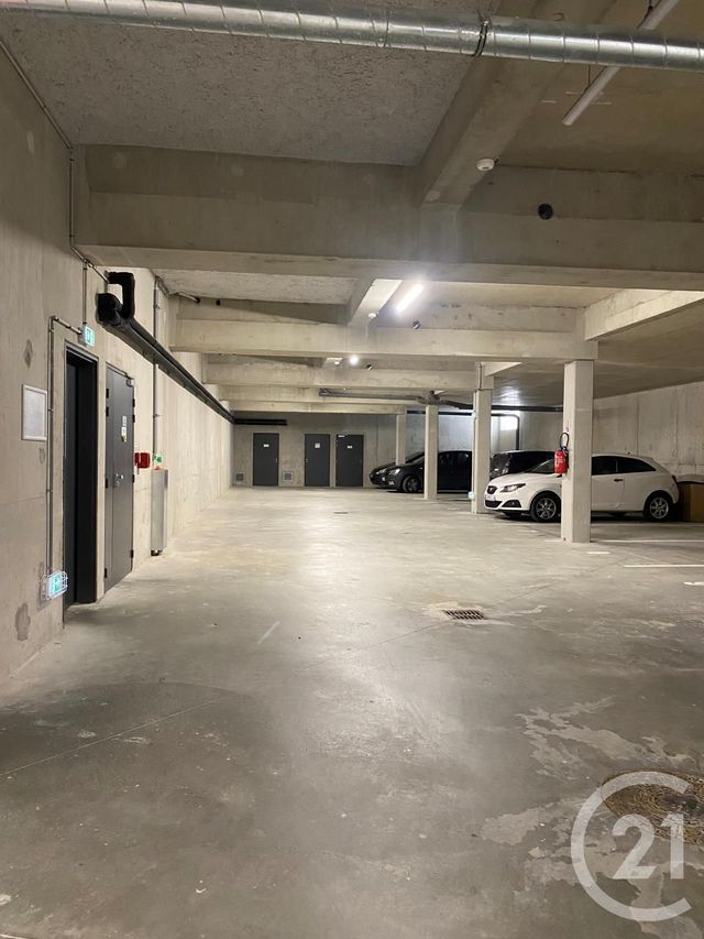 Parking &agrave; louer - 17 m2 - Rennes - 35 - BRETAGNE