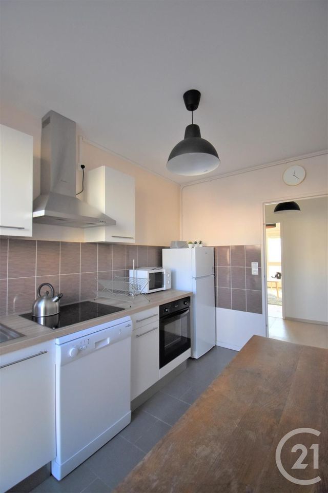 Appartement F4 &agrave; louer - 5 pi&egrave;ces - 74,37 m2 - Rennes - 35 - BRETAGNE