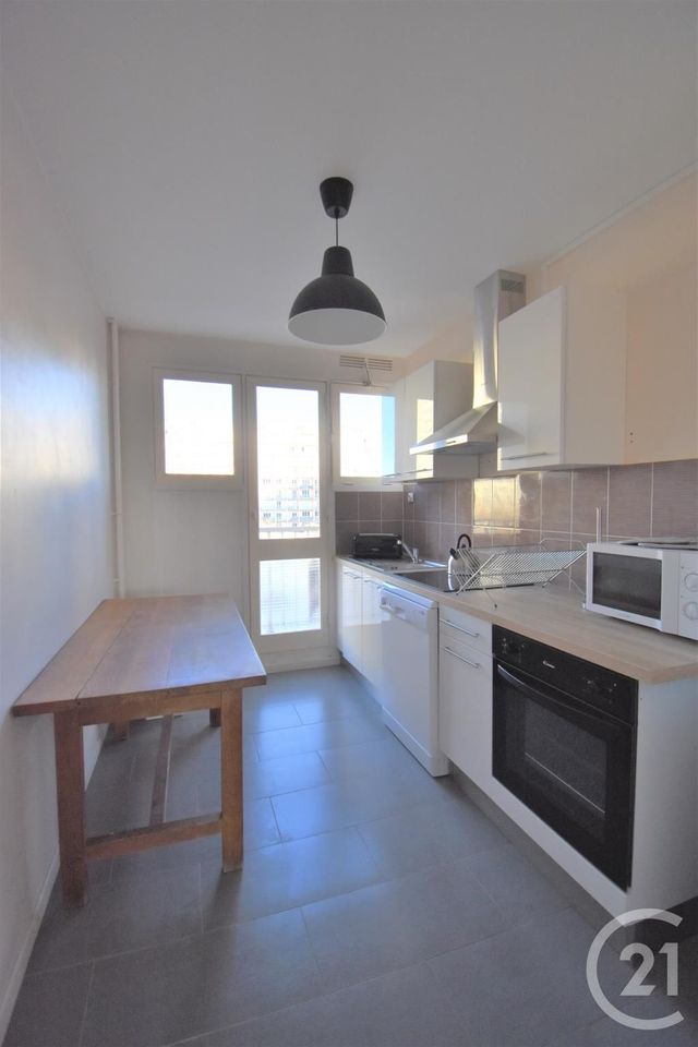 Appartement F4 &agrave; louer - 5 pi&egrave;ces - 74,37 m2 - Rennes - 35 - BRETAGNE