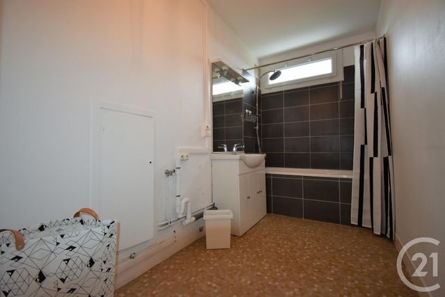 Appartement F4 &agrave; louer - 4 pi&egrave;ces - 65,27 m2 - Rennes - 35 - BRETAGNE