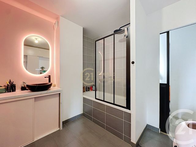 Appartement &agrave; vendre - 3 pi&egrave;ces - 64,81 m2 - St Jacques De La Lande - 35 - BRETAGNE