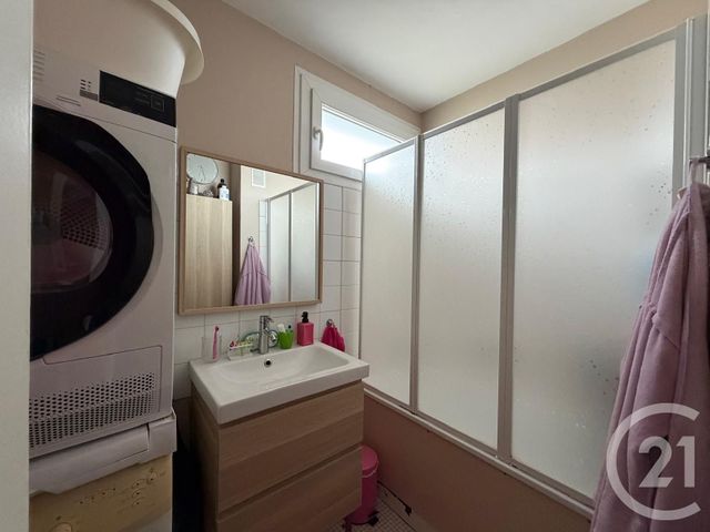 Appartement T4 &agrave; louer - 4 pi&egrave;ces - 69,22 m2 - St Jacques De La Lande - 35 - BRETAGNE