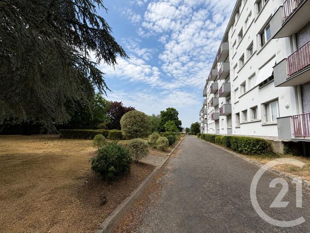 Appartement T4 &agrave; louer - 4 pi&egrave;ces - 69,22 m2 - St Jacques De La Lande - 35 - BRETAGNE
