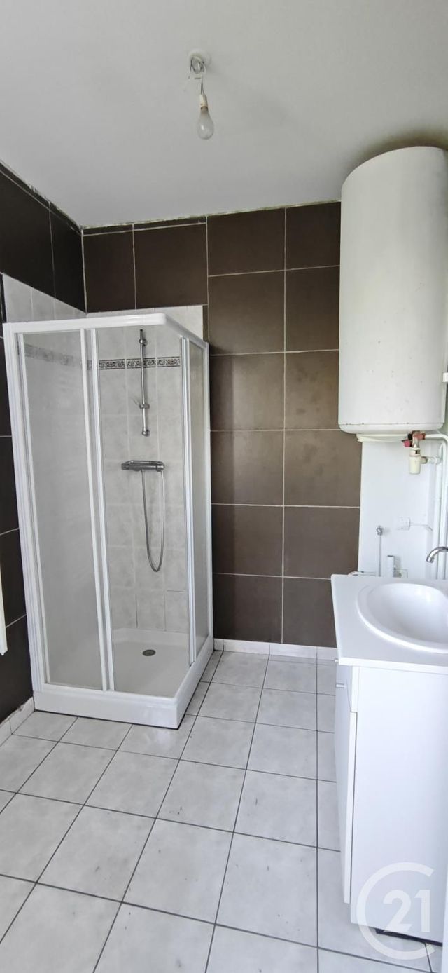 Maison &agrave; louer - 3 pi&egrave;ces - 76,57 m2 - Bazouges La Perouse - 35 - BRETAGNE