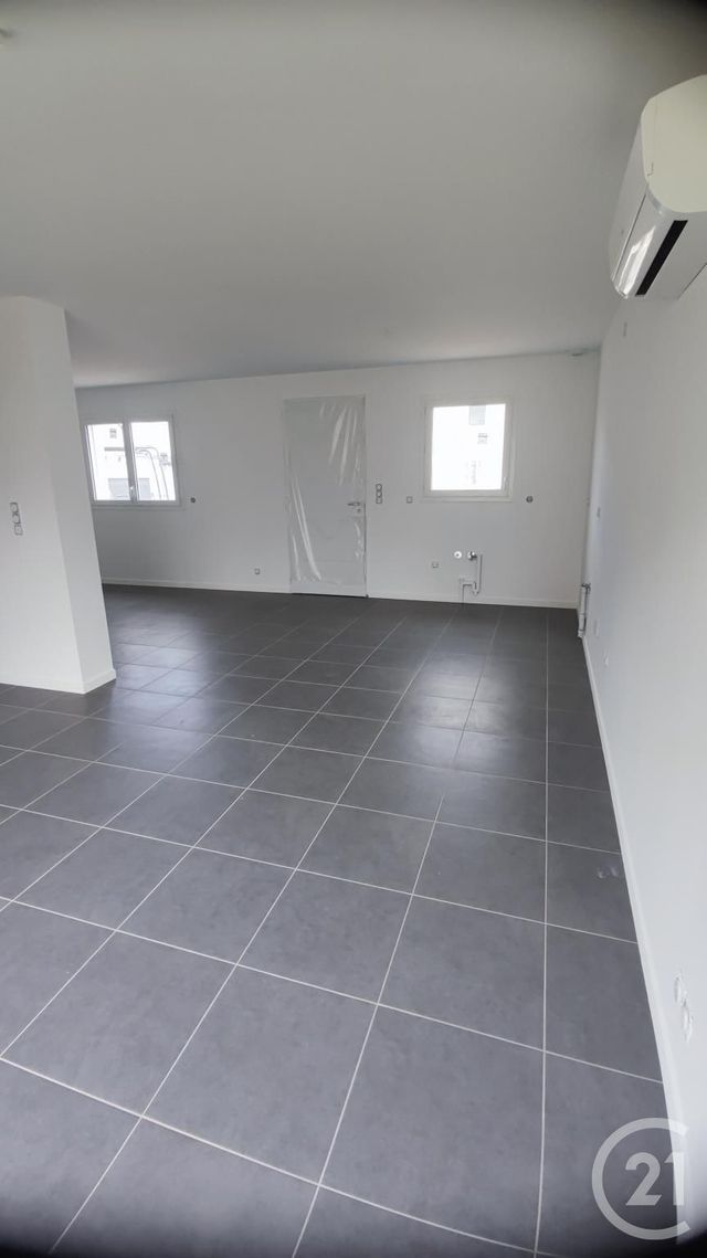 Maison à louer - 5 pièces - 85 m2 - Combourg - 35 - BRETAGNE