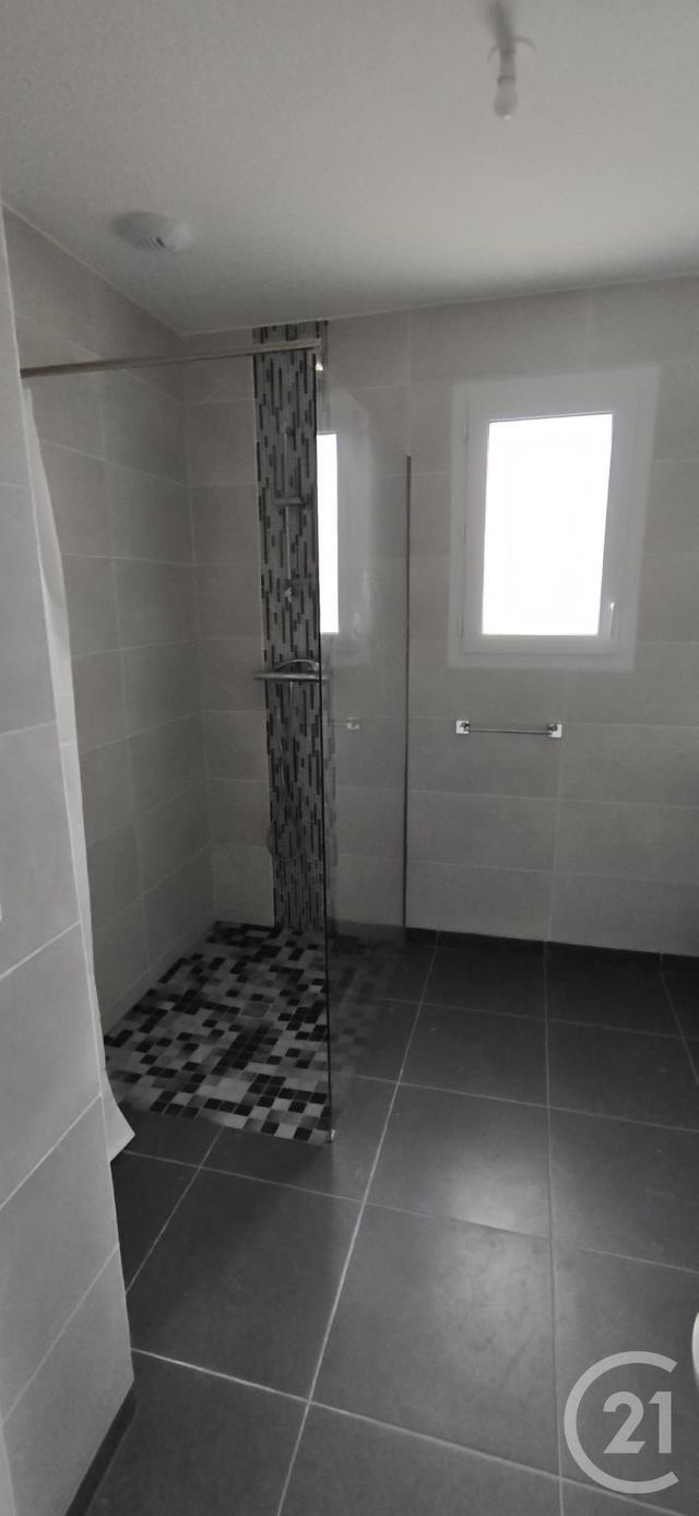 Maison &agrave; louer - 4 pi&egrave;ces - 85 m2 - Combourg - 35 - BRETAGNE