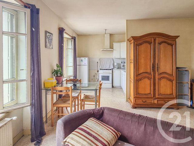 Afficher la photo en grand Appartement T3 à vendre - 3 pièces - 62 m2 - Combourg - 35 - BRETAGNE