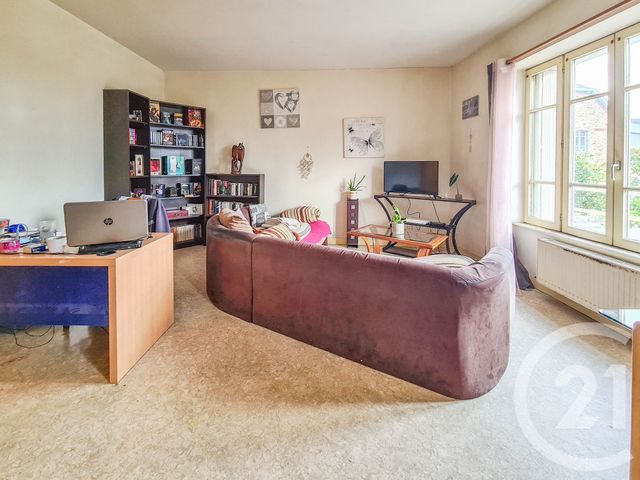 Afficher la photo en grand Appartement T3 à vendre - 3 pièces - 62 m2 - Combourg - 35 - BRETAGNE