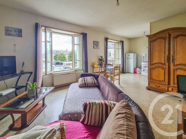 Afficher la photo en grand Appartement T3 à vendre - 3 pièces - 62 m2 - Combourg - 35 - BRETAGNE
