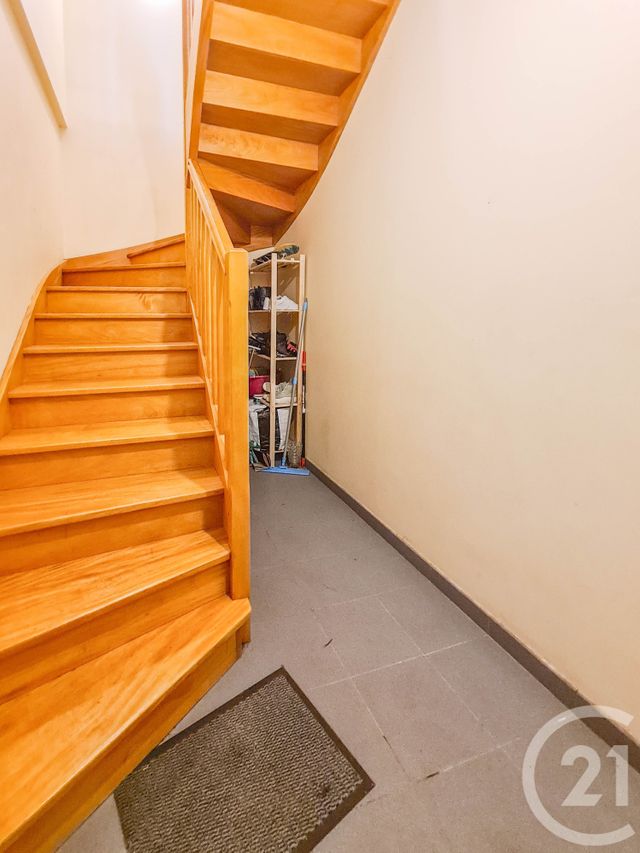 Afficher la photo en grand Appartement T3 à vendre - 3 pièces - 62 m2 - Combourg - 35 - BRETAGNE