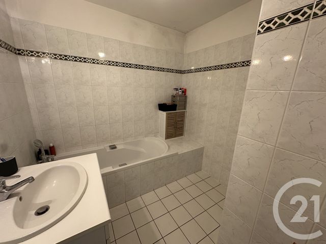 Maison à vendre - 6 pièces - 190,50 m2 - St Leger Des Pres - 35 - BRETAGNE