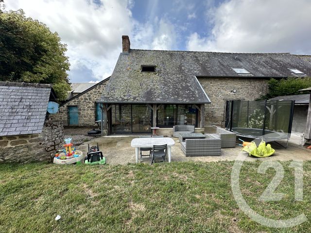 Maison à vendre - 6 pièces - 190,50 m2 - St Leger Des Pres - 35 - BRETAGNE