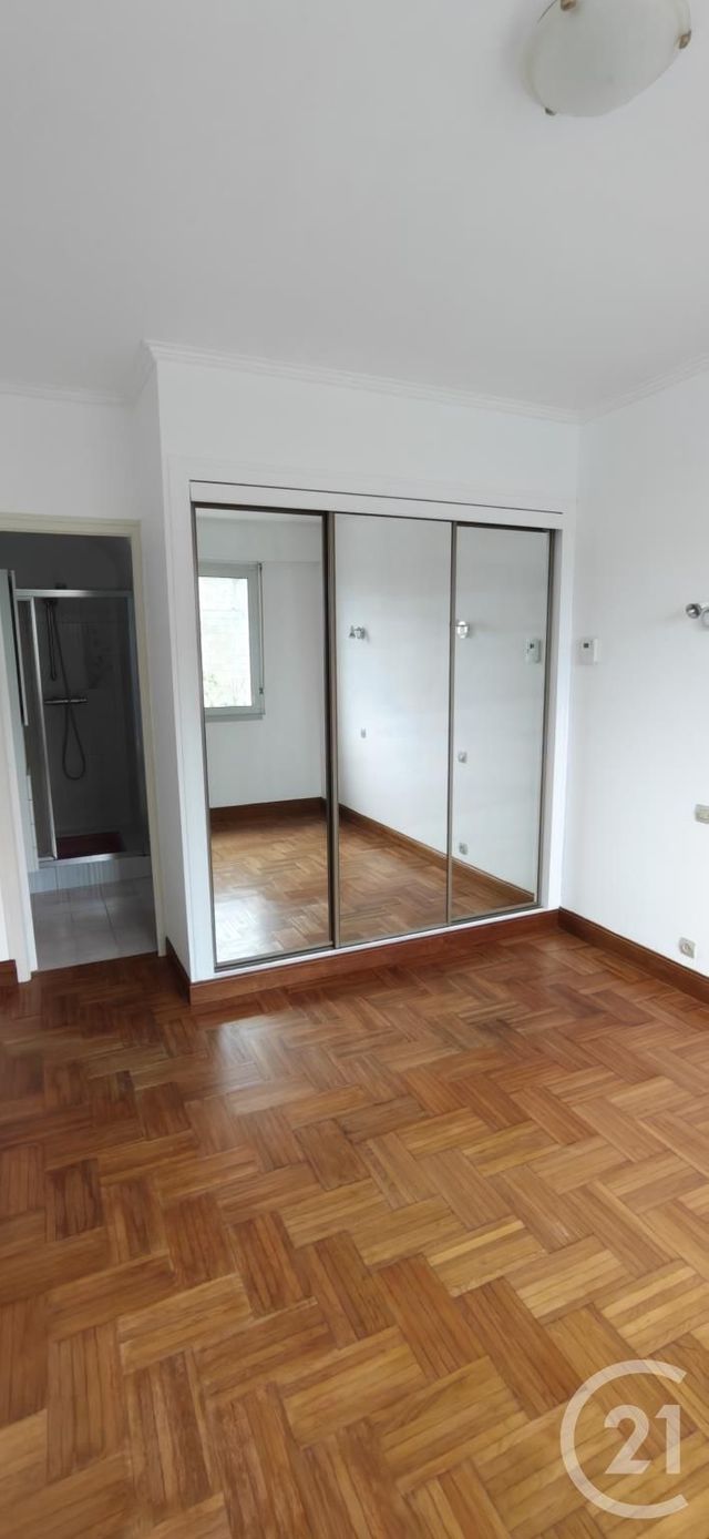 Maison &agrave; louer - 5 pi&egrave;ces - 1200 m2 - Combourg - 35 - BRETAGNE