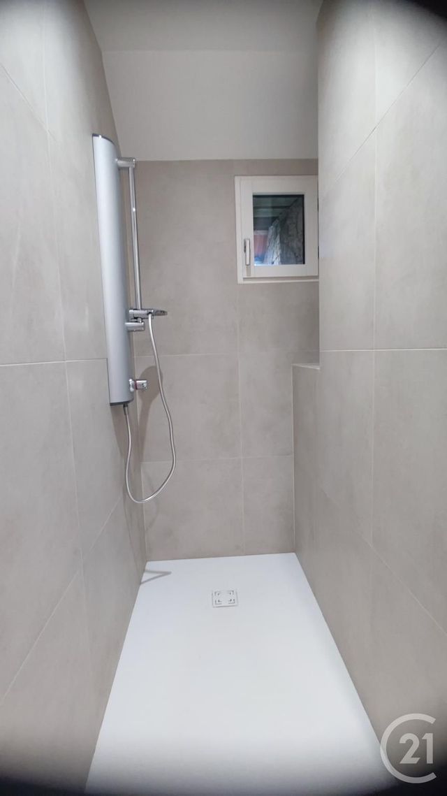 Maison &agrave; louer - 4 pi&egrave;ces - 145 m2 - Combourg - 35 - BRETAGNE