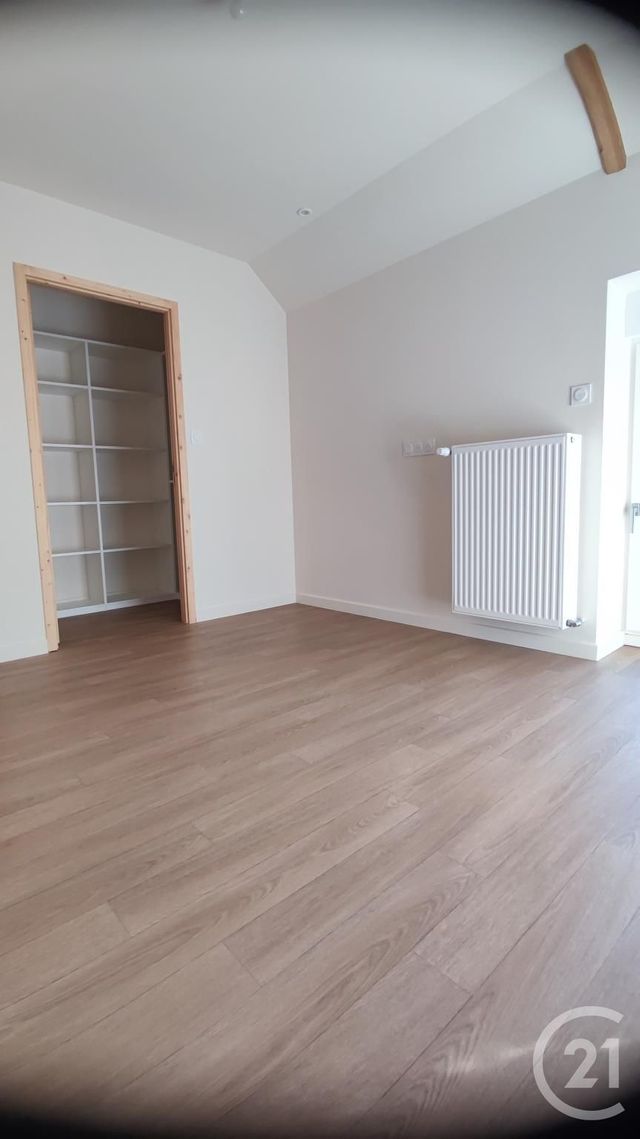 Maison &agrave; louer - 4 pi&egrave;ces - 145 m2 - Combourg - 35 - BRETAGNE