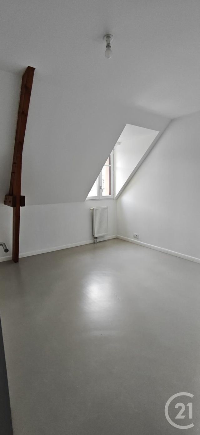 Appartement F4 &agrave; louer - 4 pi&egrave;ces - 85,54 m2 - Pleugueneuc - 35 - BRETAGNE