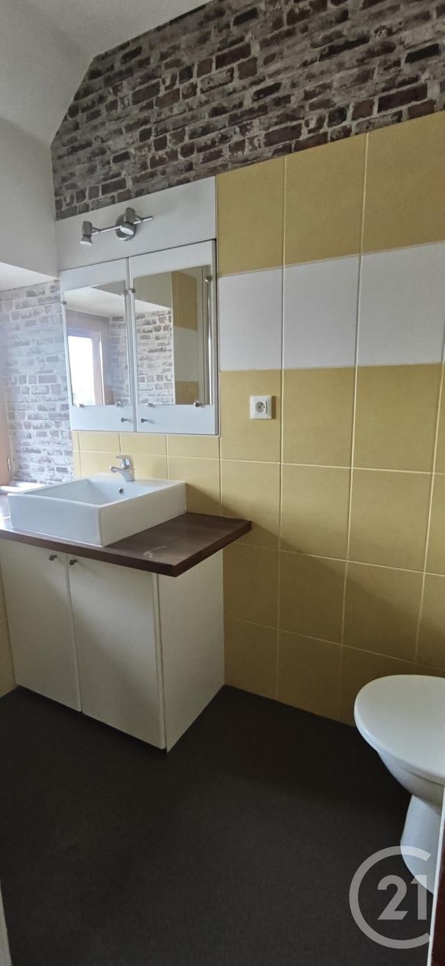 Maison &agrave; louer - 3 pi&egrave;ces - 73 m2 - Meillac - 35 - BRETAGNE