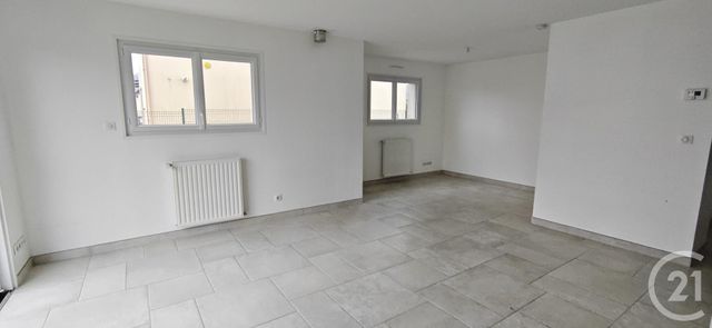 Maison &agrave; louer - 4 pi&egrave;ces - 104,32 m2 - Hede Bazouges - 35 - BRETAGNE