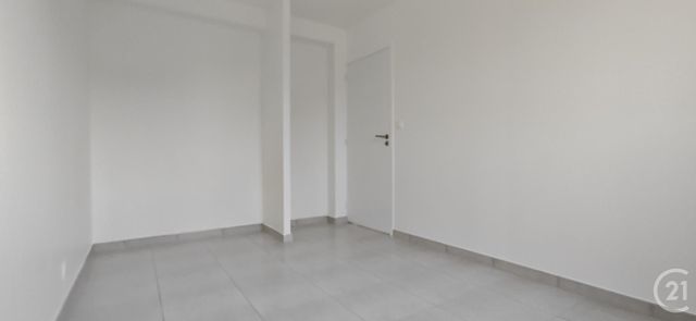 Maison &agrave; louer - 3 pi&egrave;ces - 74,42 m2 - Combourg - 35 - BRETAGNE