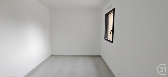 Maison &agrave; louer - 3 pi&egrave;ces - 74,42 m2 - Combourg - 35 - BRETAGNE