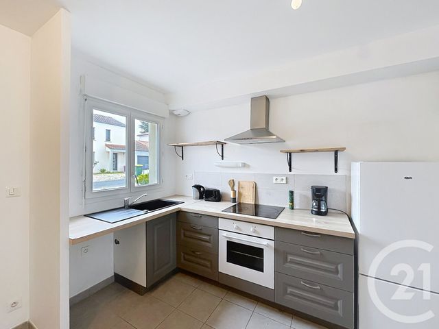 Maison &agrave; louer - 4 pi&egrave;ces - 78,20 m2 - La Baule - 44 - PAYS-DE-LOIRE