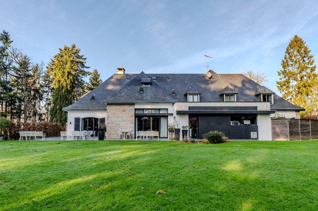 Maison à vendre - 18 pièces - 1050 m2 - Bonchamp Les Laval - 53 - PAYS-DE-LOIRE
