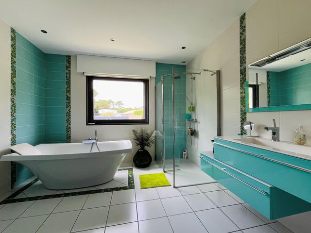 Maison à vendre - 10 pièces - 380 m2 - St Hilaire De Riez - 85 - PAYS-DE-LOIRE