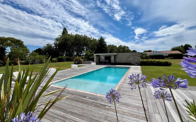 Maison à vendre - 10 pièces - 380 m2 - St Hilaire De Riez - 85 - PAYS-DE-LOIRE