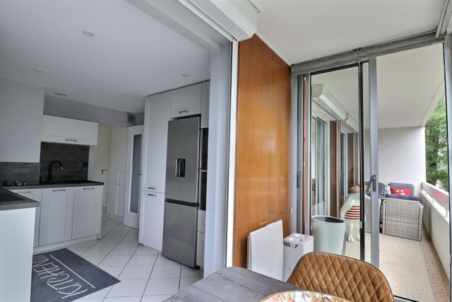 Afficher la photo en grand Appartement T4 à vendre - 4 pièces - 82,27 m2 - La Baule - 44 - PAYS-DE-LOIRE