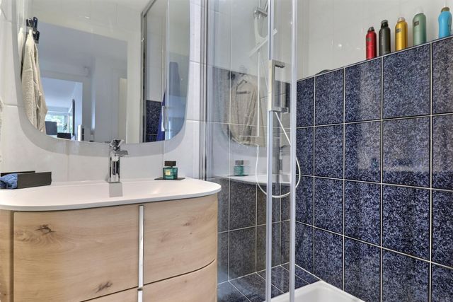 Afficher la photo en grand Appartement T4 à vendre - 4 pièces - 82,27 m2 - La Baule - 44 - PAYS-DE-LOIRE