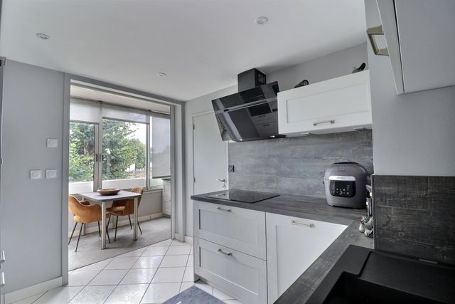 Afficher la photo en grand Appartement T4 à vendre - 4 pièces - 82,27 m2 - La Baule - 44 - PAYS-DE-LOIRE