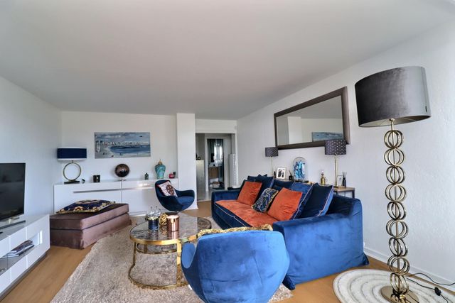 Afficher la photo en grand Appartement T4 à vendre - 4 pièces - 82,27 m2 - La Baule - 44 - PAYS-DE-LOIRE