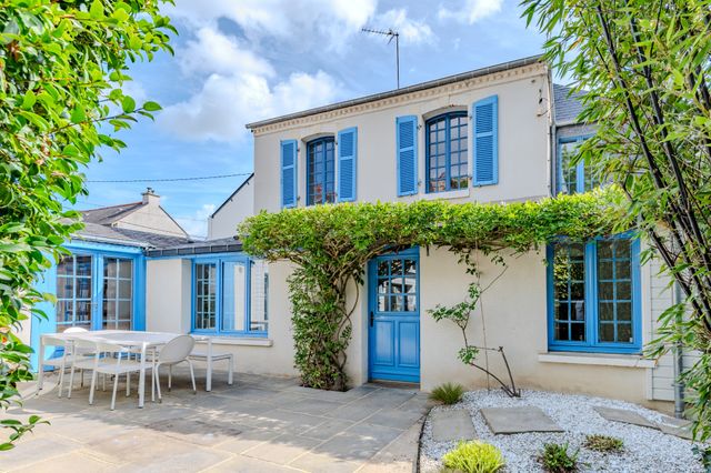 Maison à vendre - 8 pièces - 287 m2 - Rennes - 35 - BRETAGNE