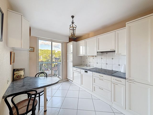 Appartement F4 &agrave; vendre - 4 pi&egrave;ces - 94,80 m2 - La Baule Escoublac - 44 - PAYS-DE-LOIRE