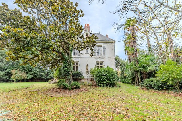 Maison &agrave; vendre - 10 pi&egrave;ces - 420 m2 - Ste Luce Sur Loire - 44 - PAYS-DE-LOIRE
